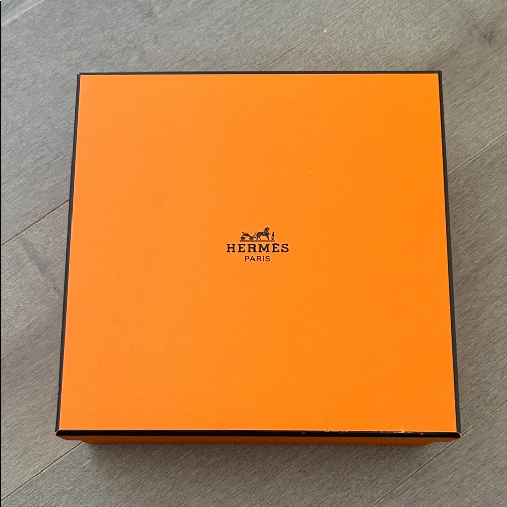 Hermès Un Jardin Sur Le  Nil  Spray unopened in a Hermes Paris Box 100M